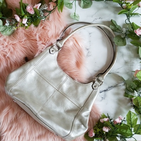 Tignanello Handbags - 🌷3/$20! Tignanello Light Gold Satchel